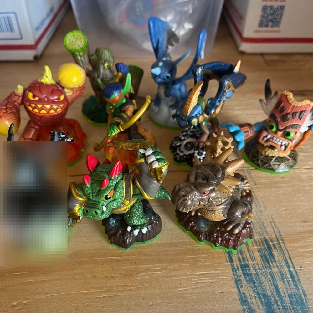 Lot of 8 Skylanders Spyro's Adventure Whirlwind Dino-Rang Bash Eruptor Drobot